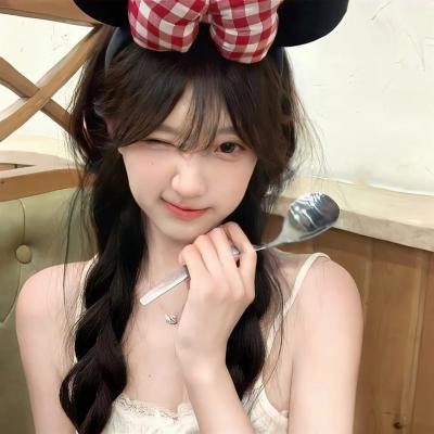一线女星深夜出入高档会所，公司火速否认，三天三夜引热议